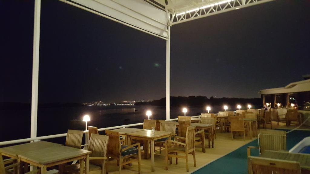 Compass River City Botel Belgrad Zewnętrze zdjęcie