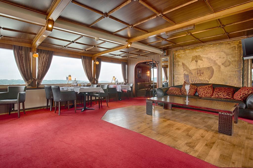 Compass River City Botel Belgrad Zewnętrze zdjęcie