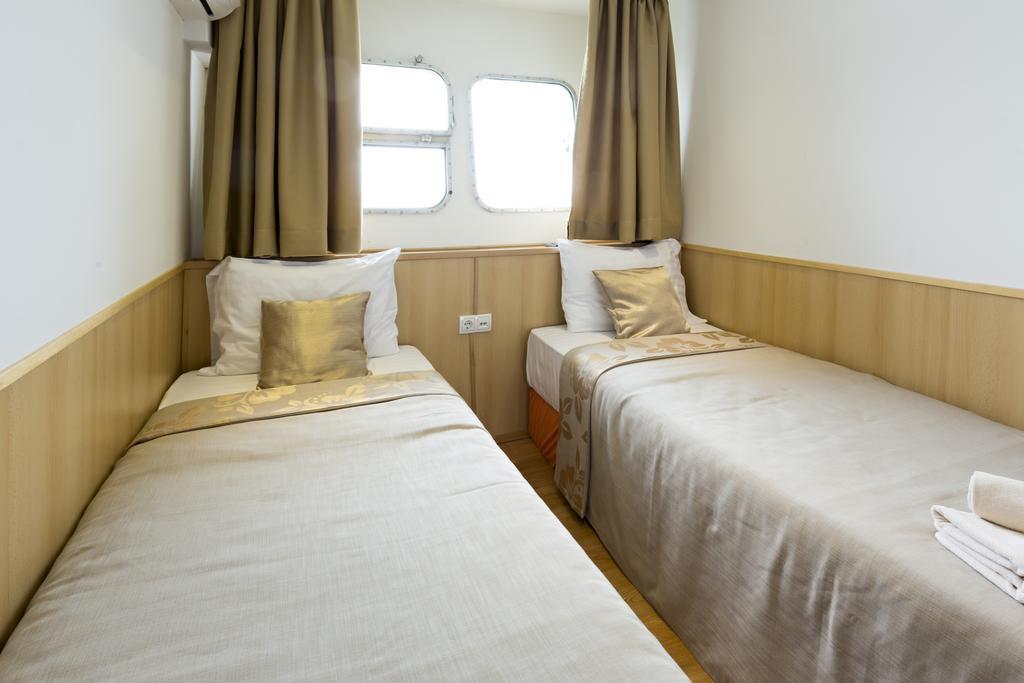 Compass River City Botel Belgrad Zewnętrze zdjęcie