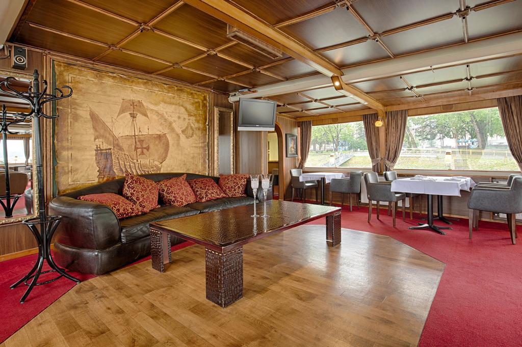 Compass River City Botel Belgrad Zewnętrze zdjęcie