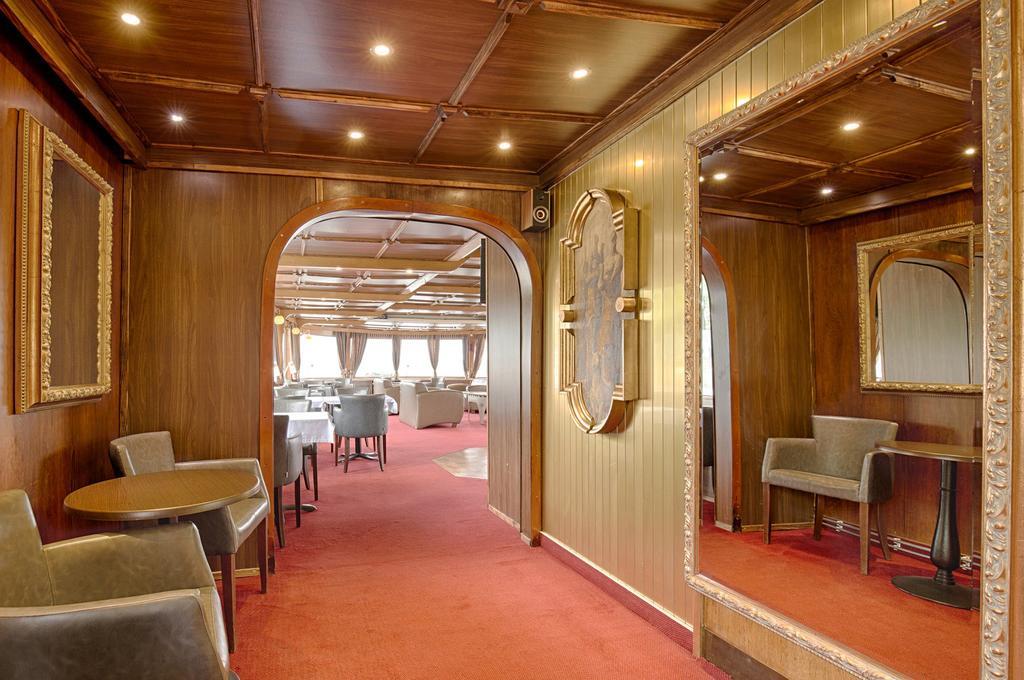 Compass River City Botel Belgrad Zewnętrze zdjęcie