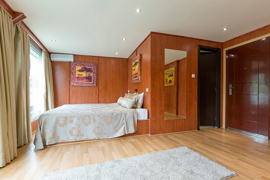 Compass River City Botel Belgrad Zewnętrze zdjęcie