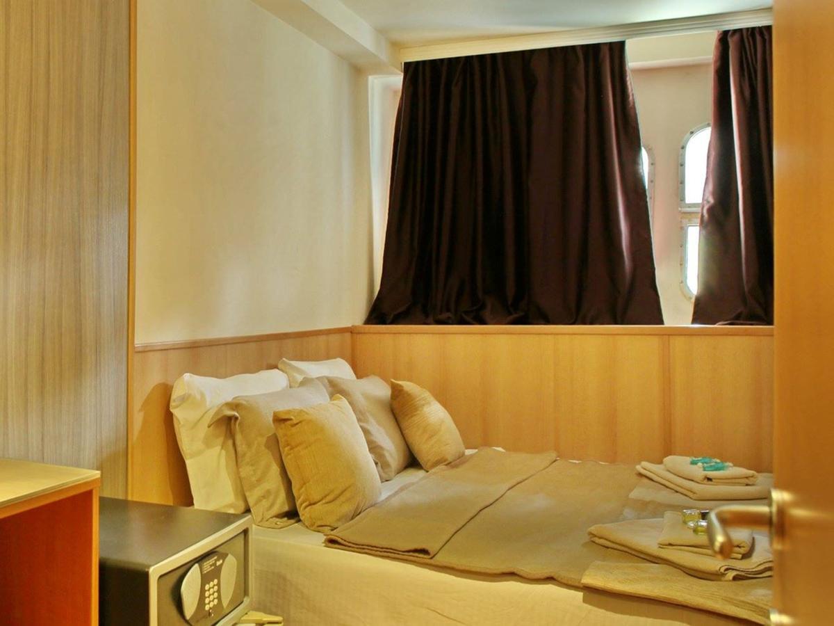 Compass River City Botel Belgrad Zewnętrze zdjęcie